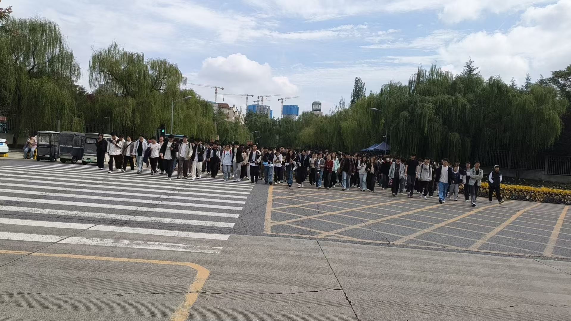 6863c1f94e210f18fb6d5f0e33abe16